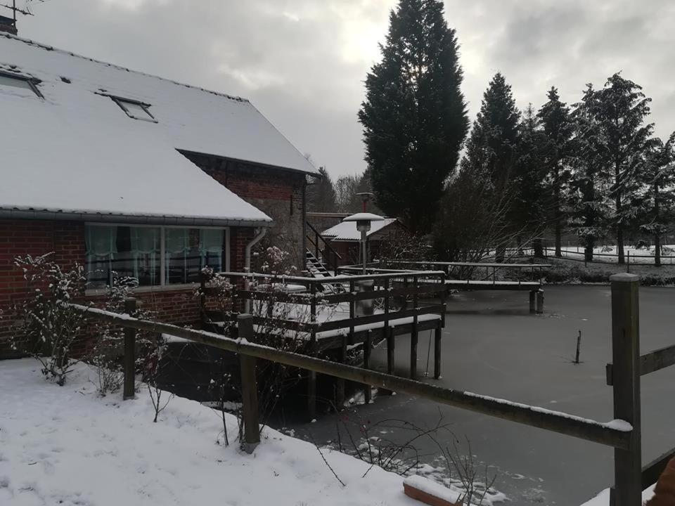 모뵈주 L'Ecrin Du Val De Sambre B&B 외부 사진