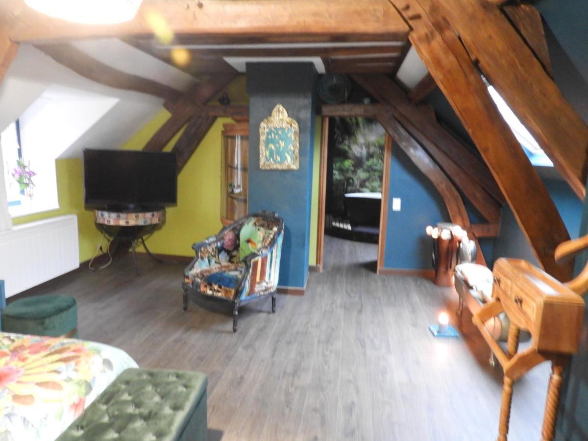 모뵈주 L'Ecrin Du Val De Sambre B&B 외부 사진