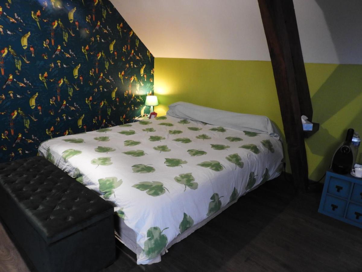 모뵈주 L'Ecrin Du Val De Sambre B&B 외부 사진